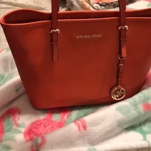 MK orange tote in very good condition